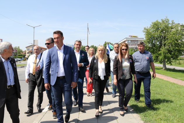 Европейски избори 2019: Дончев от Бузлуджа: Безотговорността и разрухата на българските паметници няма да продължи още дълго