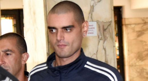 Ужасяващо от съда! Двойният убиец от "Хаджи Димитър" рязал майка си с бръснарско ножче, пържил окото на дядо си в пепелник
