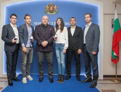 Кралев награди поредната порция бойци
