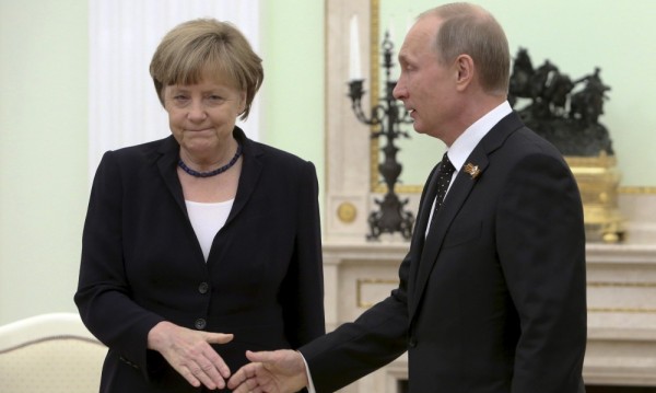 Путин е решен да подкопае Меркел в Европа