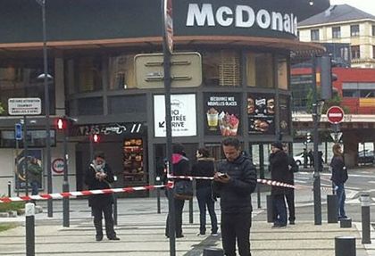Взривиха McDonald's в Гренобъл, евакуират всички хора