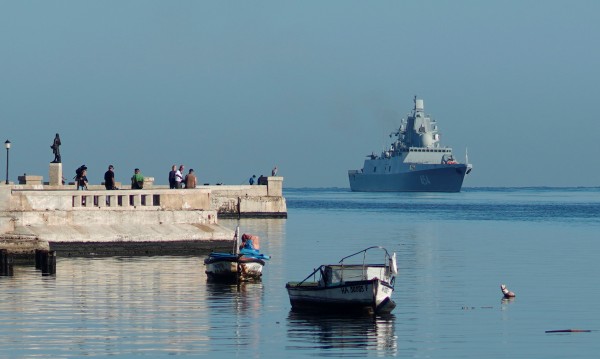 Руска военноморска група е в пристанището на Хавана