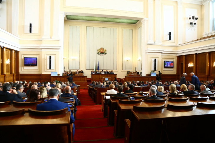 Със 121 депутати стартира гласуването на Бюджет 2019! БСП присъстват, но...