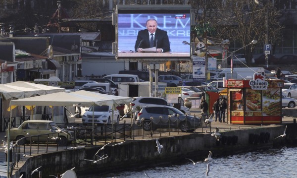 Надигра ли Путин всички с анексията на Крим?