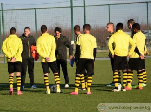 В "Ботев" не спират: Десети играч къса договора си