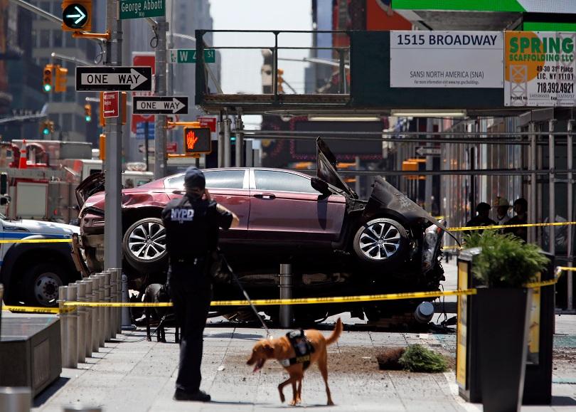 Обвинение в убийство за шофьора, убил момиче и ранил десетки в Ню Йорк (ВИДЕО)