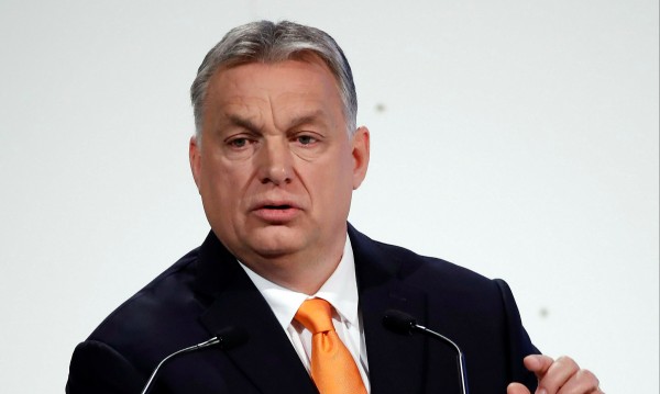 Орбан с медийни кампании срещу ЕС преди вота през май