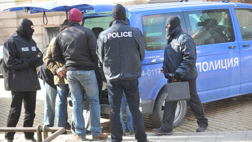 Бургаски полицаи задържаха над 90 кг дрога