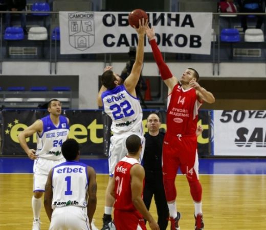 Лукойл Академик с 6 от 6 от началото на сезона