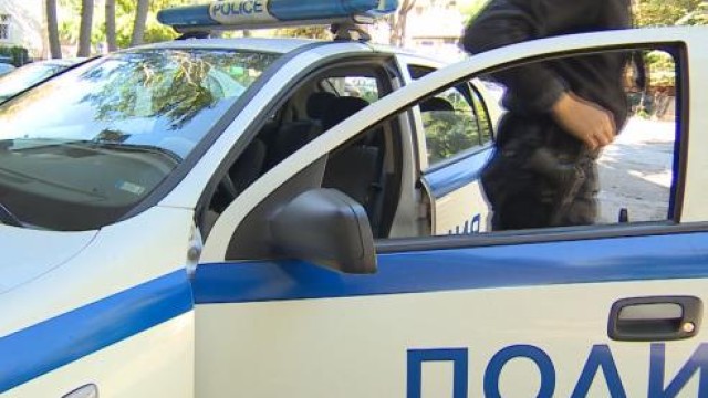Задържаха 15-годишен с 9 грама наркотици в Кършияка