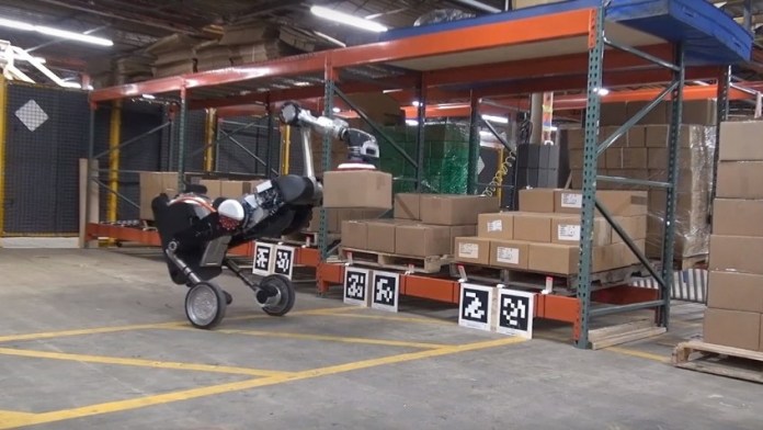 Boston Dynamics превърна робота Handle в товарач на склад