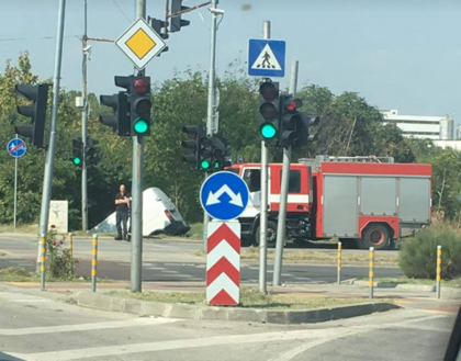 Товарен автомобил изхвърча от 