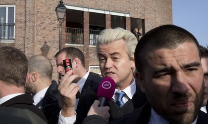 Вилдерс дава спрейове на жени, да се бранят от мюсюлмани