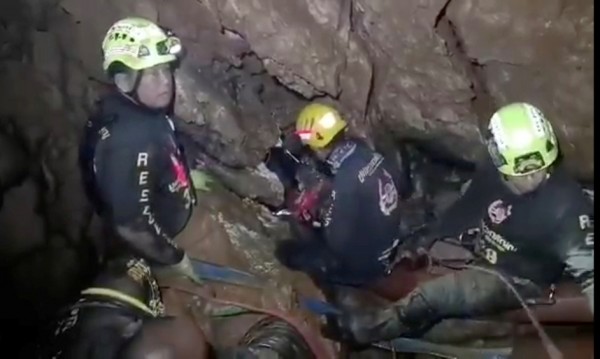 Днес е големият ден! Започна извеждането на децата от пещерата в Тайланд