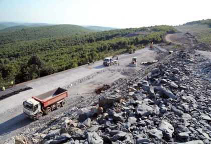 Ето колко още пари ще отпуснат за ремонт на 480 км от пътната мрежа