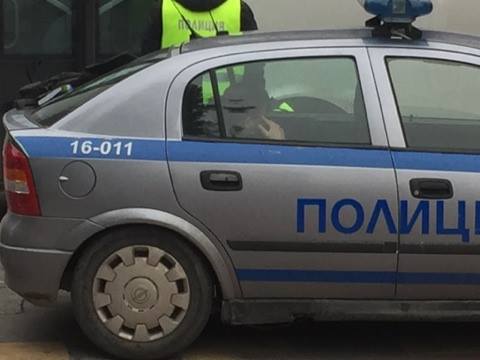 Основната версия за трагедията в Пловдив: Някой е блъснал жената под рейса! (СНИМКИ 18+)