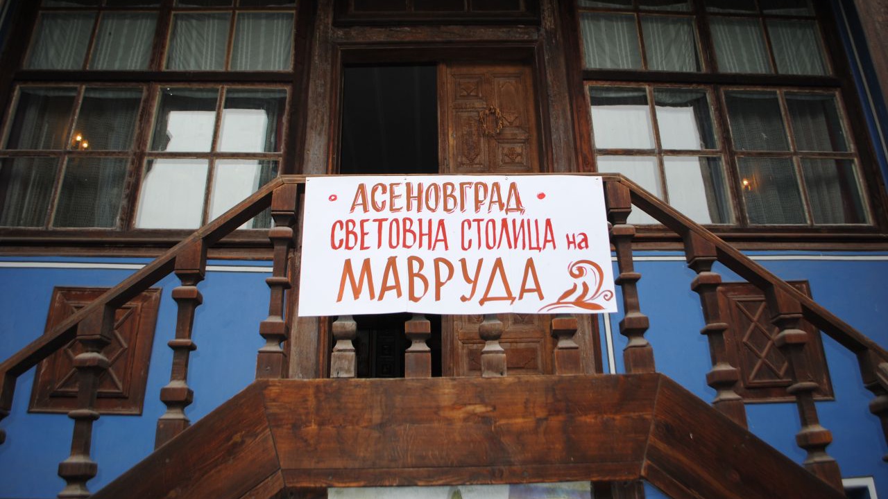 Изложба на виното показват в Асеновград