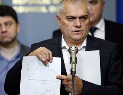 Нова идея: Абитуриент - полицай, абитуриент - полицай...