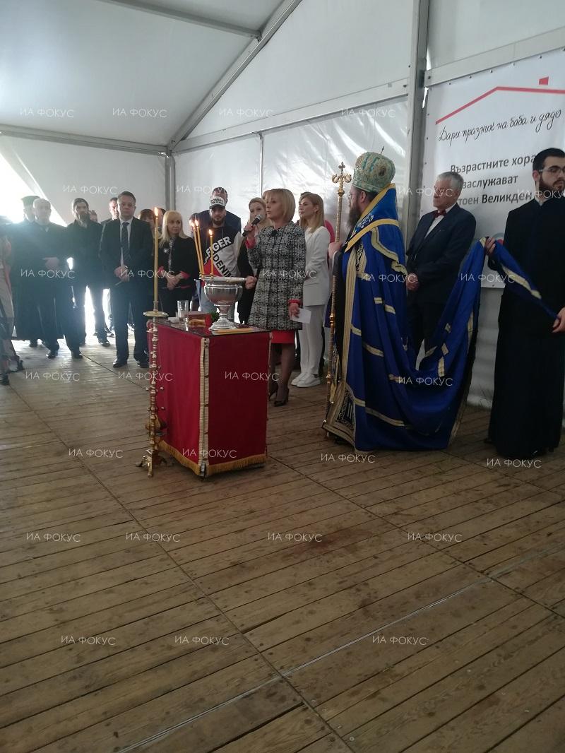 Омбудсманът Мая Манолова: Надявам се през тази година да достигнем до десетки хиляди пенсионери с ваучери за храна или с пакети с хранителни продукти