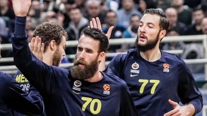 Фенербахче изгуби двама ключови играчи за Файнъл 4