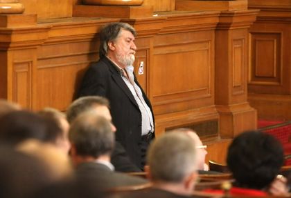 Вежди Рашидов захапа БСП: Ако нямате сили за плакати, поръчайте си, протестърите имат скъпи плакати