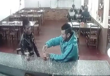 Баща на две деца си пийваше бира с приятел в заведение, а в следващия миг бе прострелян смъртоносно от упор (СНИМКИ/ВИДЕО 18+)