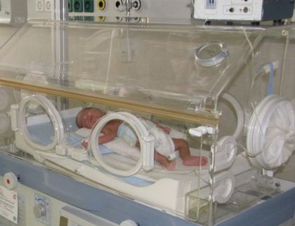 Оставиха деца без подаръци заради болница