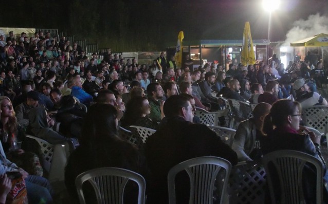 И посланикът на Украйна гледа Евро 2016 от фензоната в София