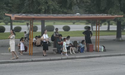 Пхенян не продава бензин, има само за висшата номенклатура