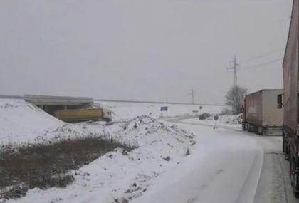 Тирове закъсват на баир край Монтана