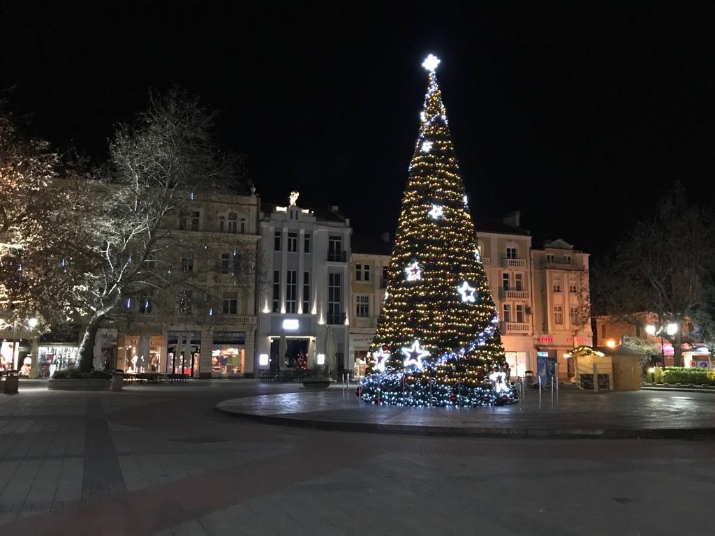 Рок и фолклорна фиеста в Пловдив за Нова година!