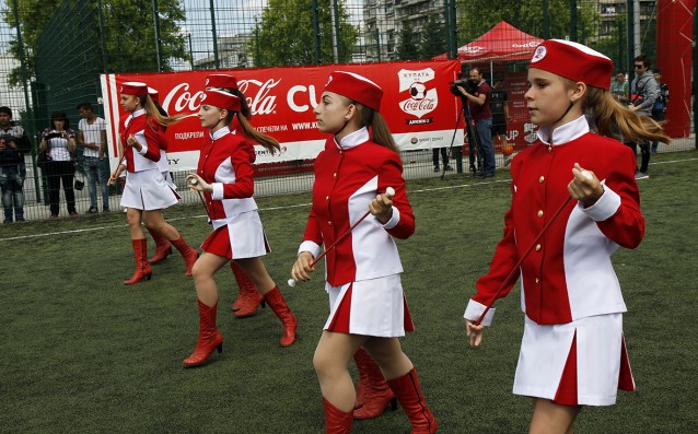 Отборът на 7 СОУ “Н.Геров“ се класира на финалите на купата “Coca-Cola“