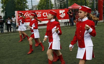 Отборът на 7 СОУ “Н.Геров“ се класира на финалите на купата “Coca-Cola“