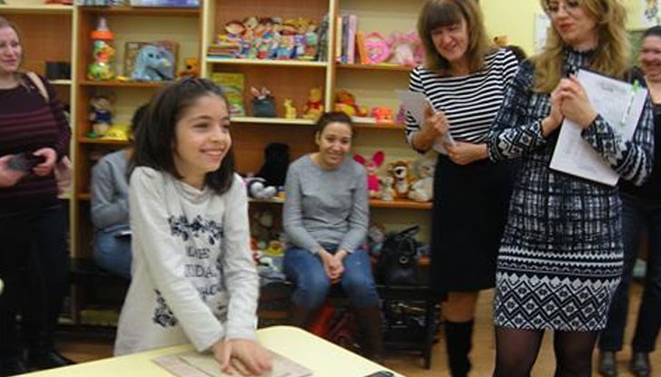 Малката Моника прочете 106 книги за една година