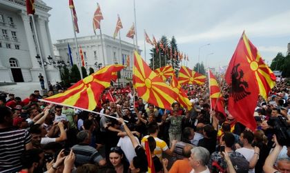 В Македония се договориха за парламентарен вот на 11 декември