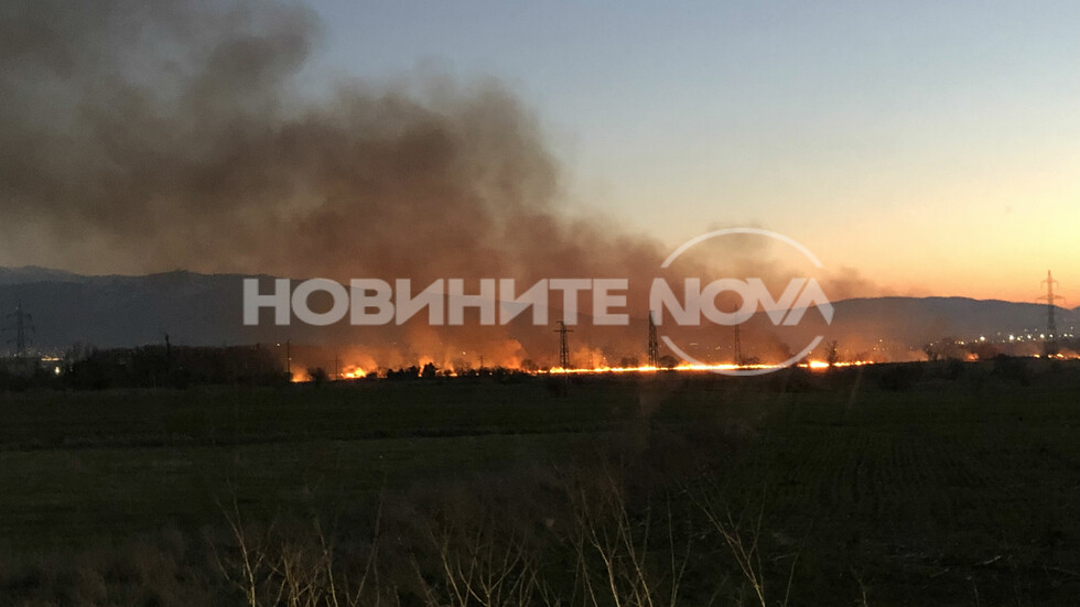 Голям пожар горя в столичния квартал "Световрачене"