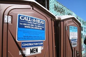 Смъкват с 12 химически WC напрежението на Кулата