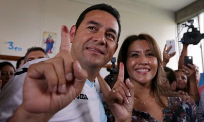 Генерал, любовница... и комик президент в
Гватемала