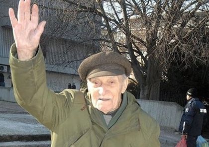 100-годишният Димитър още ходи на работа всеки ден