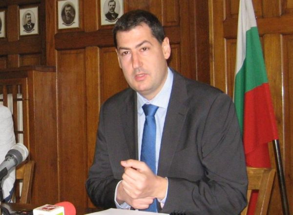 Кметът на Пловдив Иван Тотев отстрани свой заместник