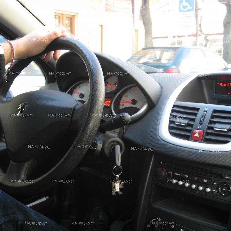 Благоевград: Трафикът в областта е нормално натоварен, на места пътните настилки са мокри