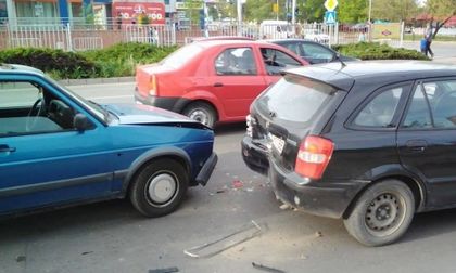17-годишно момиче в болница след верижна катастрофа в Пловдив