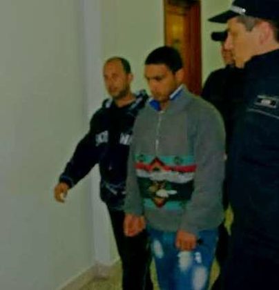 Роми с 18 мигранти в колата: Беряхме гъби в гората