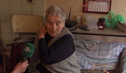 Отново жестокост! Крадци повторно душиха 84-годишна баба