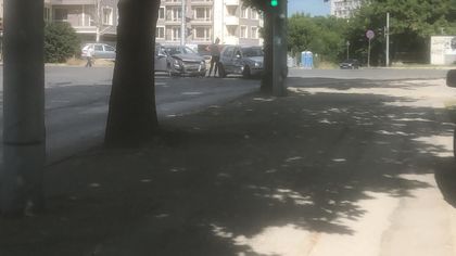 Опел и Фолксваген се натресоха на Коматевско шосе!