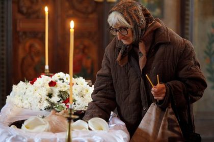 Вижте поклонението на дядо Добри (Видео и снимки)