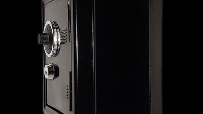 Задигнаха сейф с 14 000 лева от жилище в Свищов