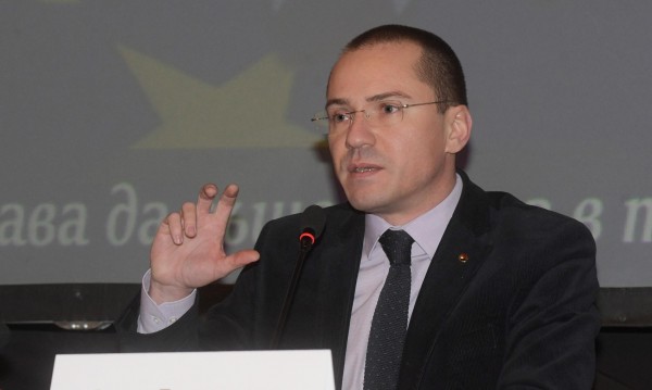 Джамбазки ще обединява евродепутатите ни за 
