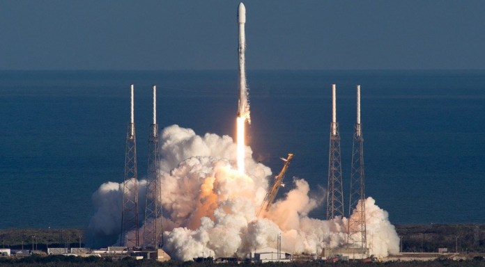 Европа ще разработи подобна на Falcon 9 ракета, за да се конкурира със SpaceX
