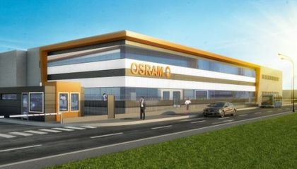 Лукарски хваща лопатата за нов завод в Пловдив